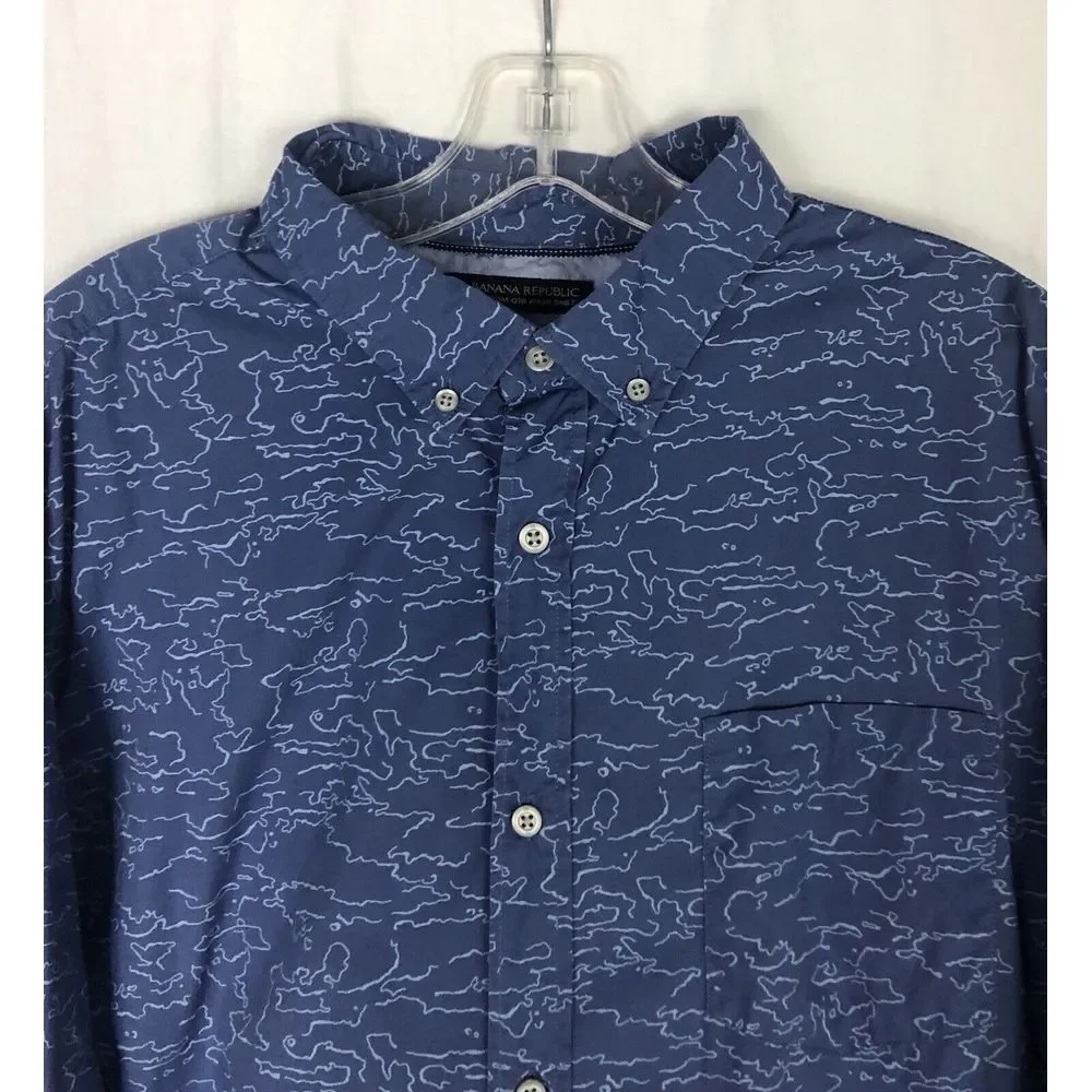 Banana Republic Custom 078 Wash Slim Men Size XL Long Sleeve Blue‎ Shirt